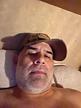 Snapshot of DeeBestEver chatting on 04-22-26, 03:09 DeeBestEver online show from 04-22-26, 03:09