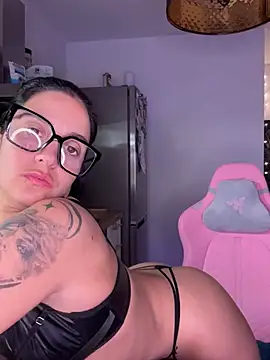 LaPetiteKim online show from 03-15-26, 08:15