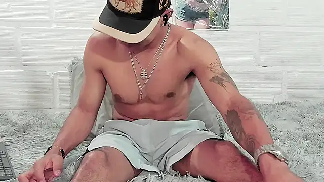 Daniell 007 online show from 03-18-26, 03:15