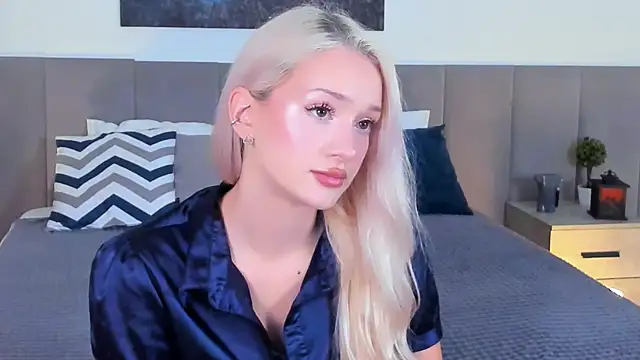 SugarWhisper online show from 10-11-25, 03:43