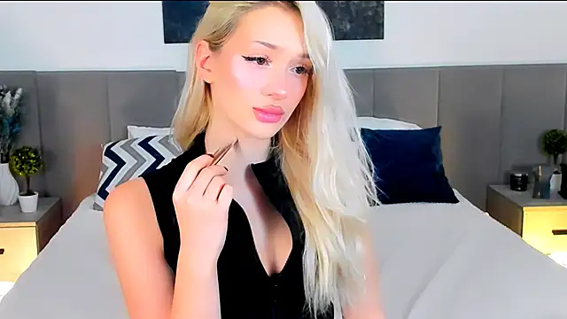 SugarWhisper online show from 01-17-26, 05:16