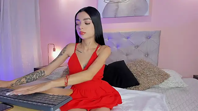 scarlettvelvet  online show from 10-03-25, 12:46