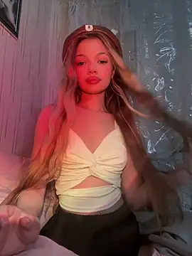  Siennaaa  online show from 03-06-26, 10:50