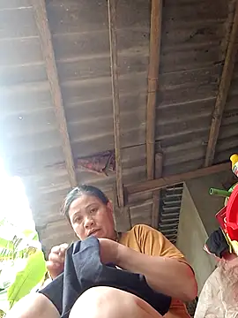 Snapshot of bae-bae chatting on 10-16-25, 01:39 bae-bae online show from 10-16-25, 01:39