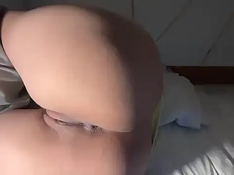 jeyah khalifa online show from 04-14-26, 08:15