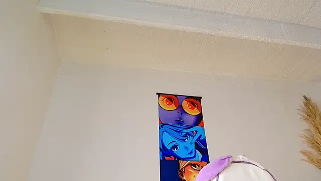 Bennuluspeach  online show from 03-17-26, 12:08