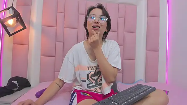 Klaret Toy online show from 10-02-25, 06:15