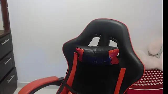 Snapshot of emily_sexxx chatting on 01-15-26, 05:12 emily sexxx online show from 01-15-26, 05:12