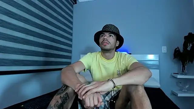 ZaynShadow online show from 10-20-25, 06:47