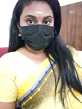 Snapshot of Dheronika_sweetie chatting on 10-08-25, 01:31 Dheronika sweetie online show from 10-08-25, 01:31