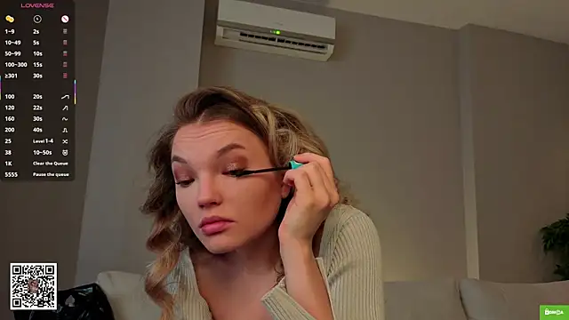 JulieLupo online show from 01-18-26, 06:06