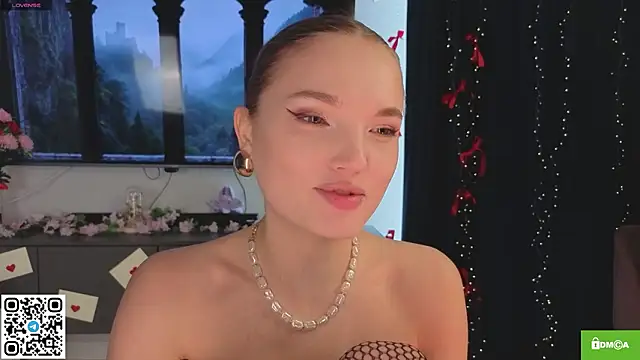 JulieLupo online show from 03-11-26, 06:08