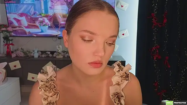 JulieLupo online show from 04-09-26, 06:41