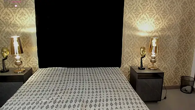 MolyBoston online show from 11-24-25, 01:33