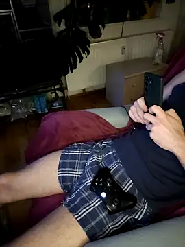 Snapshot of Julifit chatting on 11-16-25, 06:35 Julifit online show from 11-16-25, 06:35