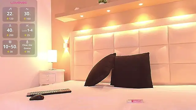 TracyDavis  online show from 10-23-25, 12:48