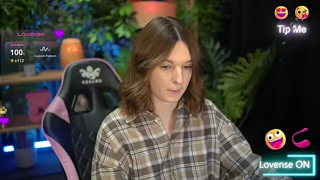 xoxo molly online show from 11-30-25, 10:03