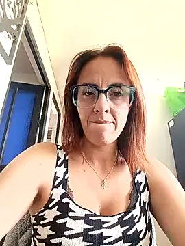 Snapshot of Jade_1-9 chatting on 11-18-25, 06:01 Jade 1-9 online show from 11-18-25, 06:01