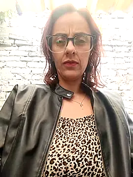 Snapshot of Jade_1-9 chatting on 11-21-25, 05:11 Jade 1-9 online show from 11-21-25, 05:11