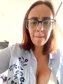 Snapshot of Jade_1-9 chatting on 11-25-25, 07:14 Jade 1-9 online show from 11-25-25, 07:14