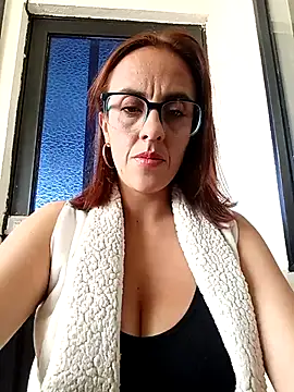 Snapshot of Jade_1-9 chatting on 12-17-25, 07:20 Jade 1-9 online show from 12-17-25, 07:20