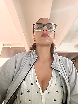 Snapshot of Jade_1-9 chatting on 02-24-26, 02:59 Jade 1-9 online show from 02-24-26, 02:59