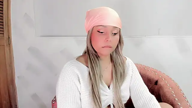 Molly Logan online show from 03-06-26, 08:49