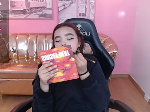 mia foster t online show from 11-24-25, 01:00