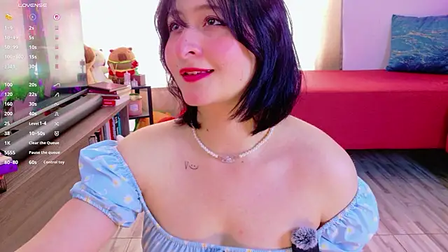 Snapshot of tiramesusuu chatting on 05-27-26, 04:04 tiramesusuu online show from 05-27-26, 04:04