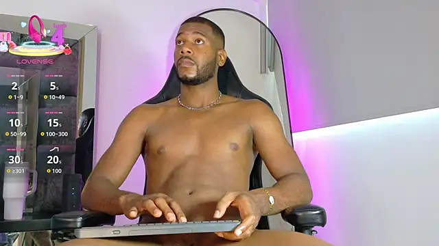 johnjaguar1  online show from 04-12-26, 04:56