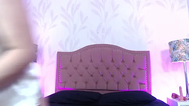 IssisLancaster online show from 10-26-25, 01:50