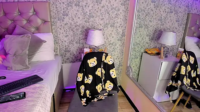 Snapshot of Clohe_Bell chatting on 01-14-26, 09:31 Clohe Bell online show from 01-14-26, 09:31