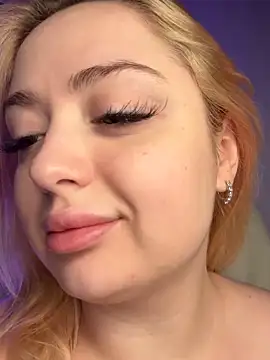 KellyMoors online show from 04-23-26, 01:29