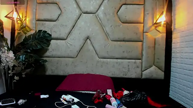 Julieta Slav3 online show from 04-15-26, 09:37