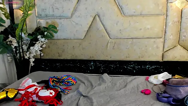 Snapshot of Julieta_Slav3 chatting on 05-14-26, 09:10 Julieta Slav3 online show from 05-14-26, 09:10
