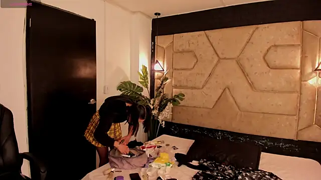 Snapshot of Julieta_Slav3 chatting on 06-11-26, 09:57 Julieta Slav3 online show from 06-11-26, 09:57