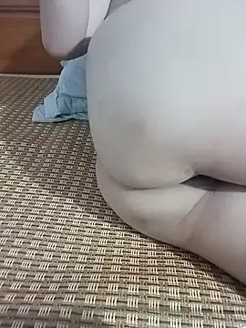 tulip-bae online show from 11-18-25, 06:40