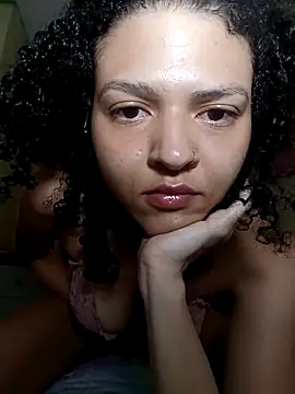 Snapshot of Larissinhamm chatting on 10-14-25, 07:53 Larissinhamm online show from 10-14-25, 07:53