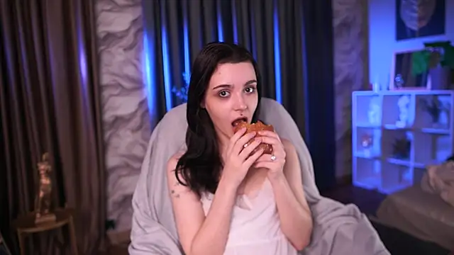 ElizabethMilller  online show from 04-17-26, 10:24