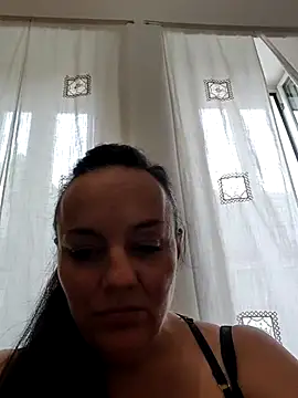 Snapshot of pasajuis chatting on 10-15-25, 09:09 pasajuis online show from 10-15-25, 09:09