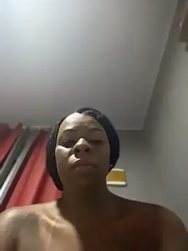 Snapshot of Priihmedeiros chatting on 05-17-26, 05:16 Priihmedeiros online show from 05-17-26, 05:16