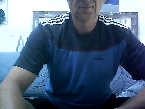 Snapshot of Vintermelon2 chatting on 06-09-26, 04:57 Vintermelon2 online show from 06-09-26, 04:57