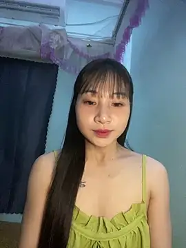 Snapshot of banlinh004 chatting on 05-29-26, 03:32 banlinh004 online show from 05-29-26, 03:32