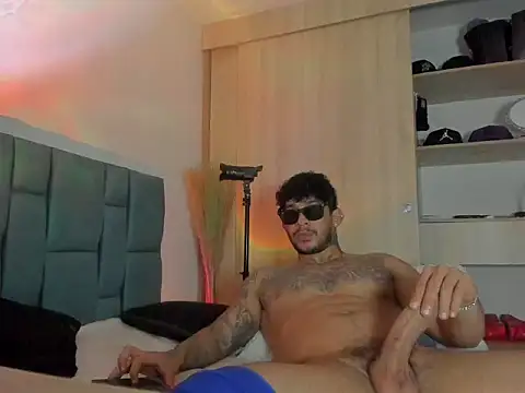 Dammianmiller online show from 07-26-26, 03:04