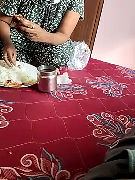 Snapshot of tamilkajal chatting on 11-09-25, 09:40 tamilkajal online show from 11-09-25, 09:40