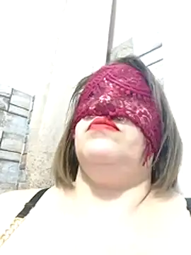 Snapshot of -Sonbola chatting on 11-11-25, 10:43 -Sonbola online show from 11-11-25, 10:43