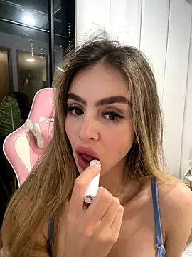 Lisa Belluci online show from 10-21-25, 02:01