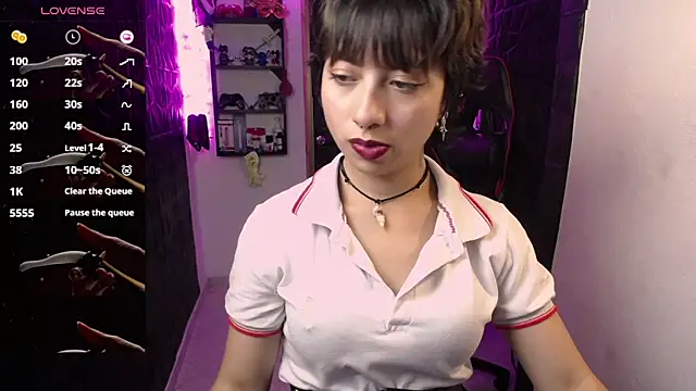 Snapshot of lunarichy22 chatting on 05-27-26, 08:06 lunarichy22 online show from 05-27-26, 08:06