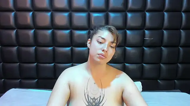 Violetta Swett  online show from 01-08-26, 01:35