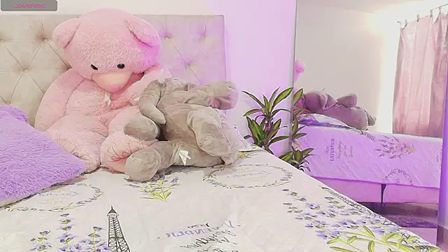 SoofiKiss online show from 03-11-26, 06:58